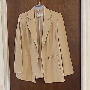 Size 8 Worth Petite Tan Tailored Blazer